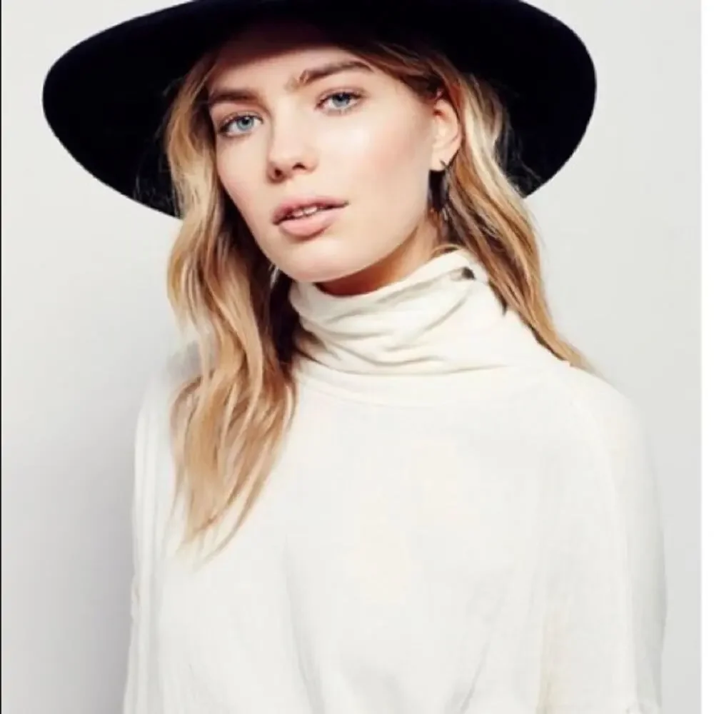 Free People Ivory Cream Long Flight Turtleneck Pullover Top - Picture 3 of 5